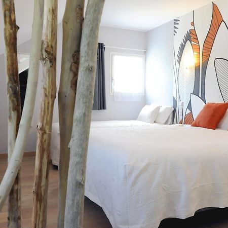 Logis Hotel L'Ayguelade Bielle Экстерьер фото