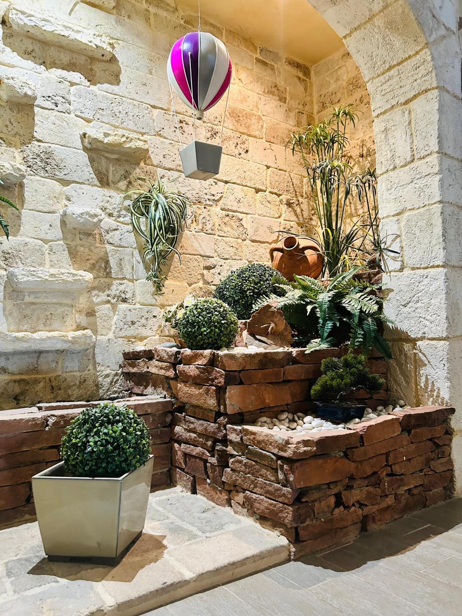 Logis Hotel L'Ayguelade Bielle Экстерьер фото